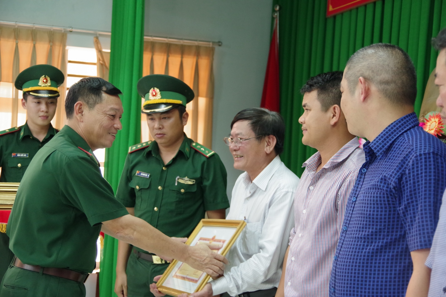 phoi hop bao ve an ninh an toan dau khi va bao ve chu quyen an ninh vung bien ba ria vung tau