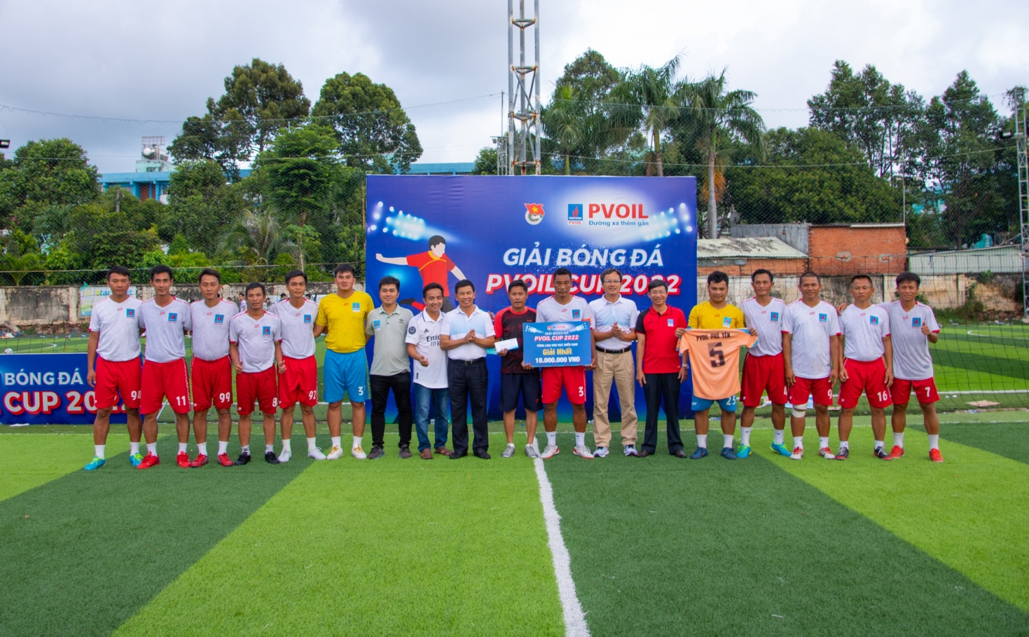 Trao giải nhất cho PVOIL Phú Yên