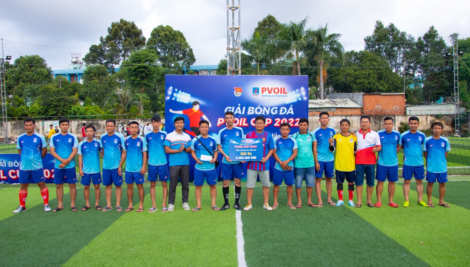 Trao giải ba cho PVOIL Bình Thuận
