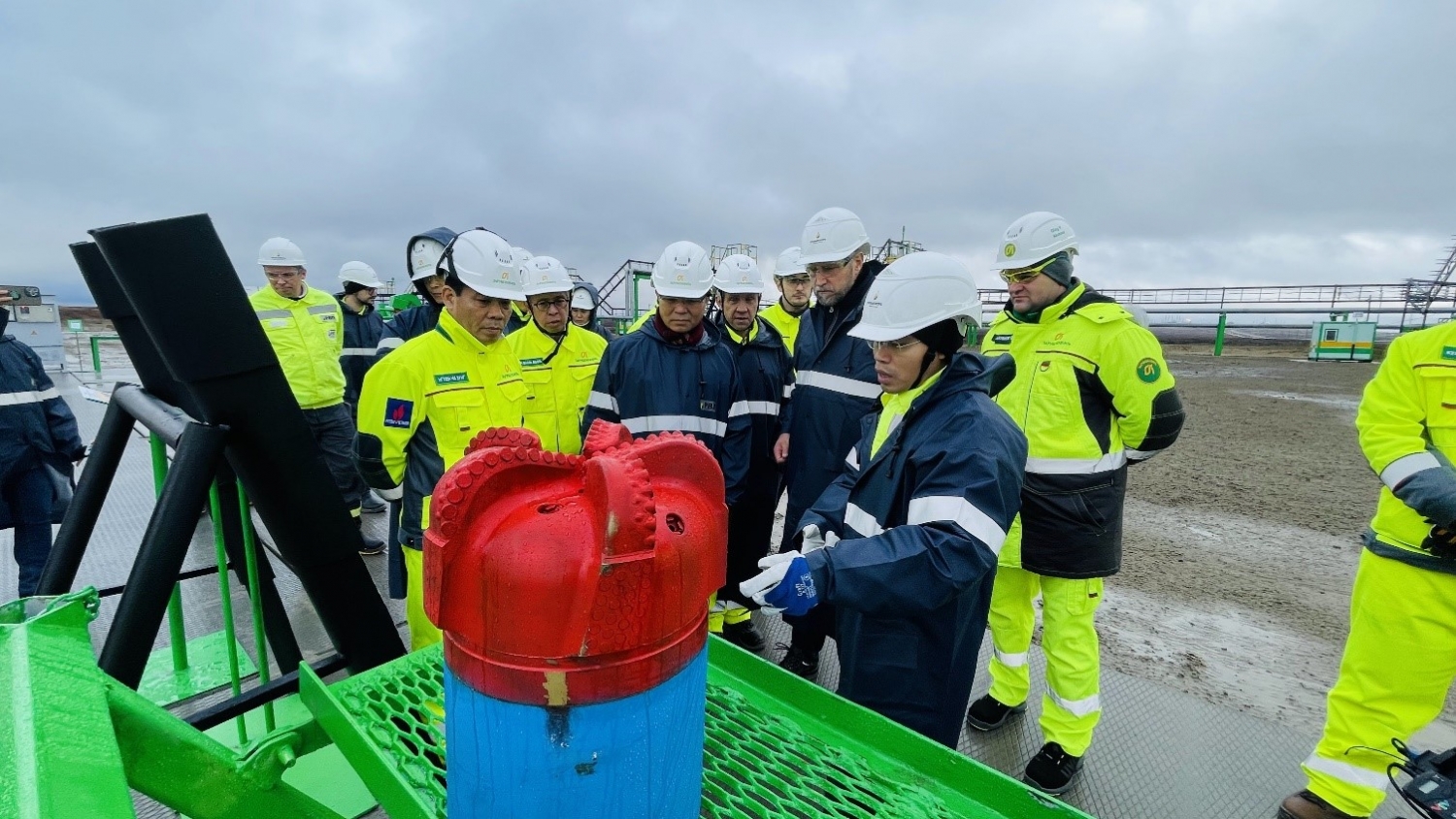 Tổng giám đốc Petrovietnam thăm và làm việc tại Khu mỏ Rusvietpetro
