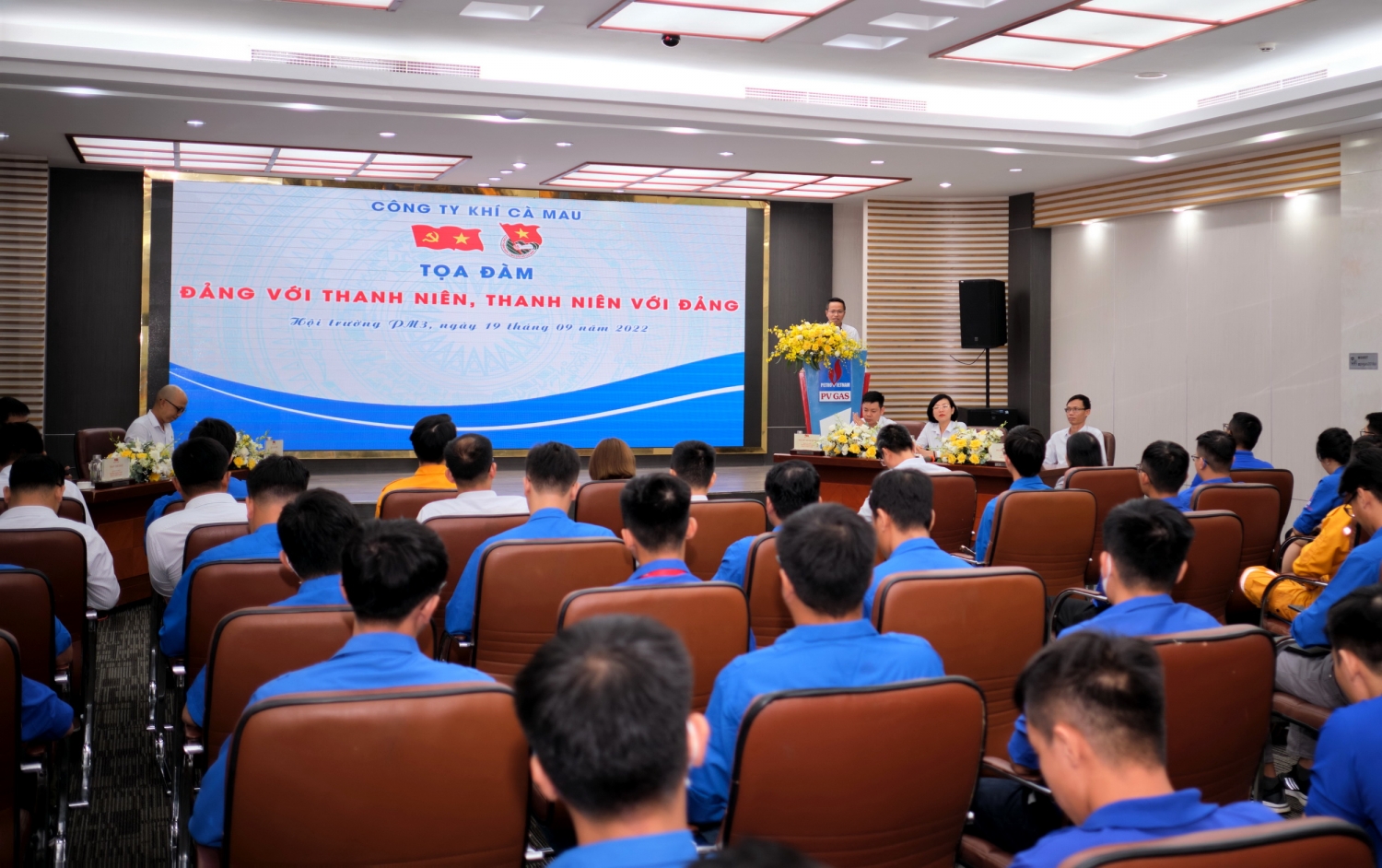 Tọa đàm “Đảng với Thanh niên, Thanh niên với Đảng” thu hút đông đảo đoàn viên thanh niên KCM  