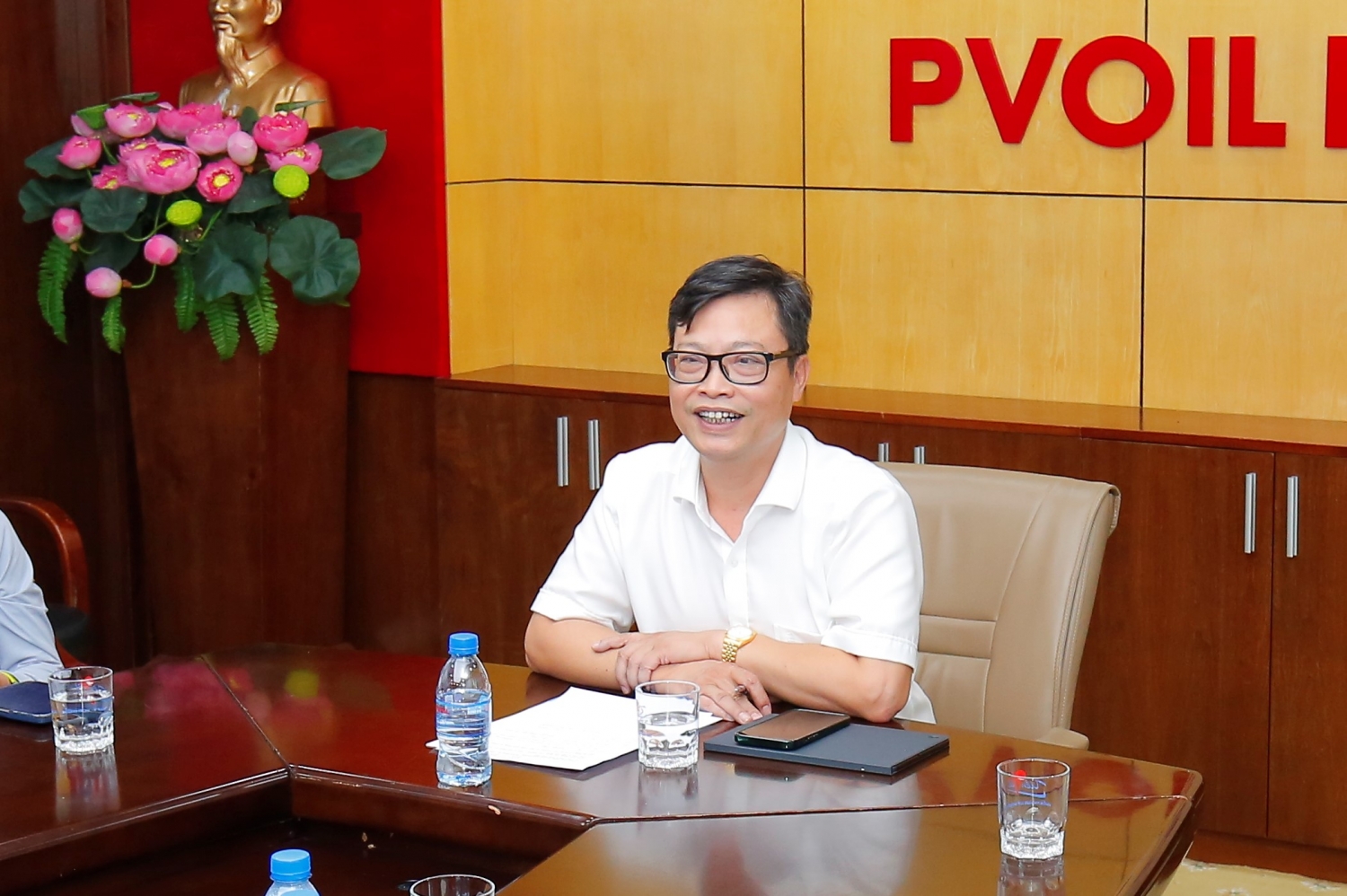 Đồng chí Trịnh Đức Hải – Đại sứ, Phó Chủ nhiệm Ủy ban Biên giới Quốc gia nói chuyện chuyên đề thời sự thế giới