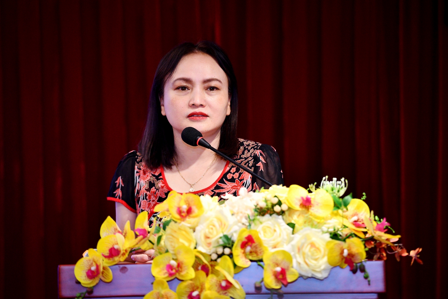 bà Nghiêm Thùy Lan 