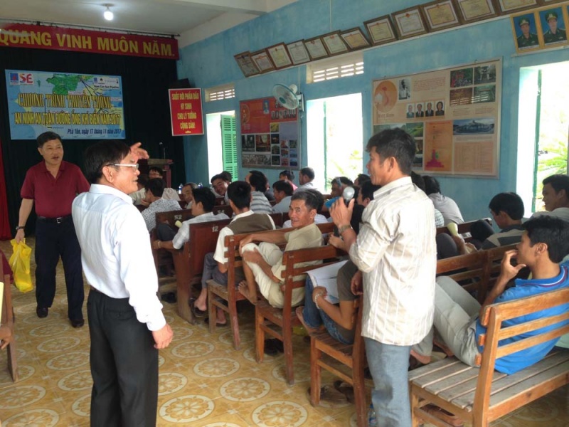pv gas truyen thong bao ve cong trinh dau khi tren bien o 10 tinh thanh pho