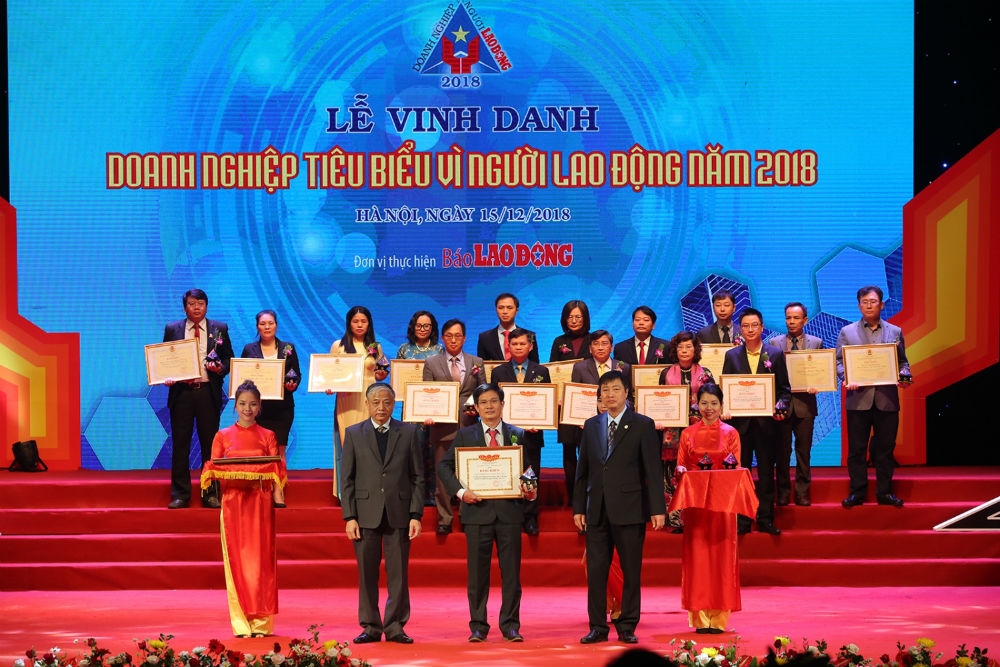nt2 nhan danh hieu doanh nghiep tieu bieu vi nguoi lao dong 5 nam lien tiep