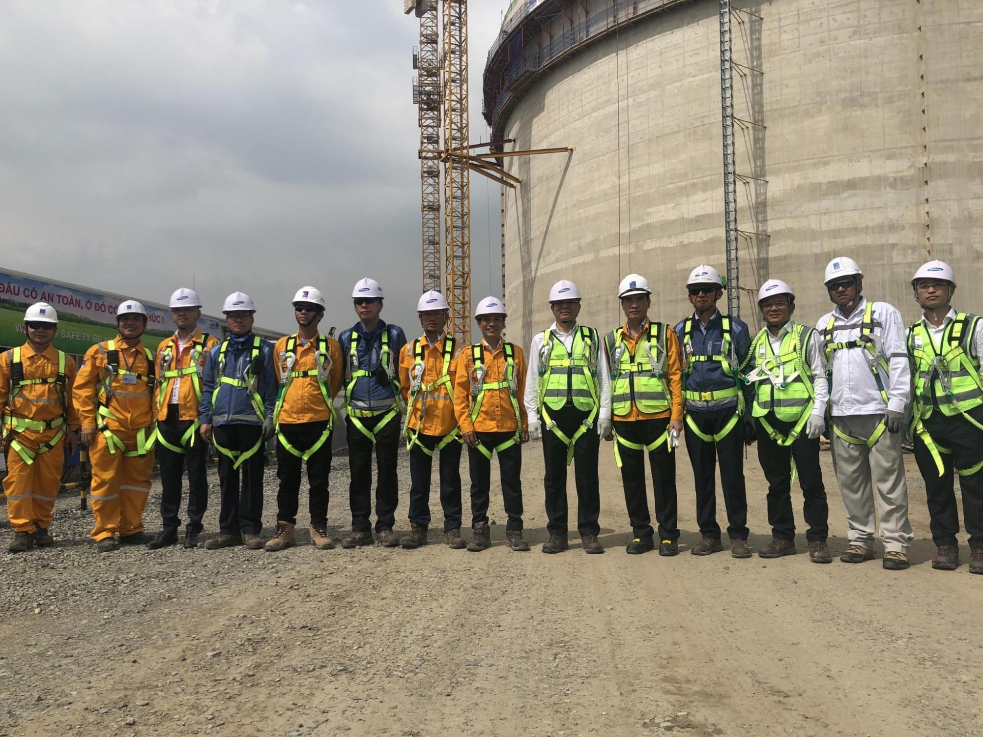 Tổng giám đốc Petrovietnam Lê Mạnh Hùng kiểm tra tiến độ triển khai Dự án kho chứa LNG Thị Vải