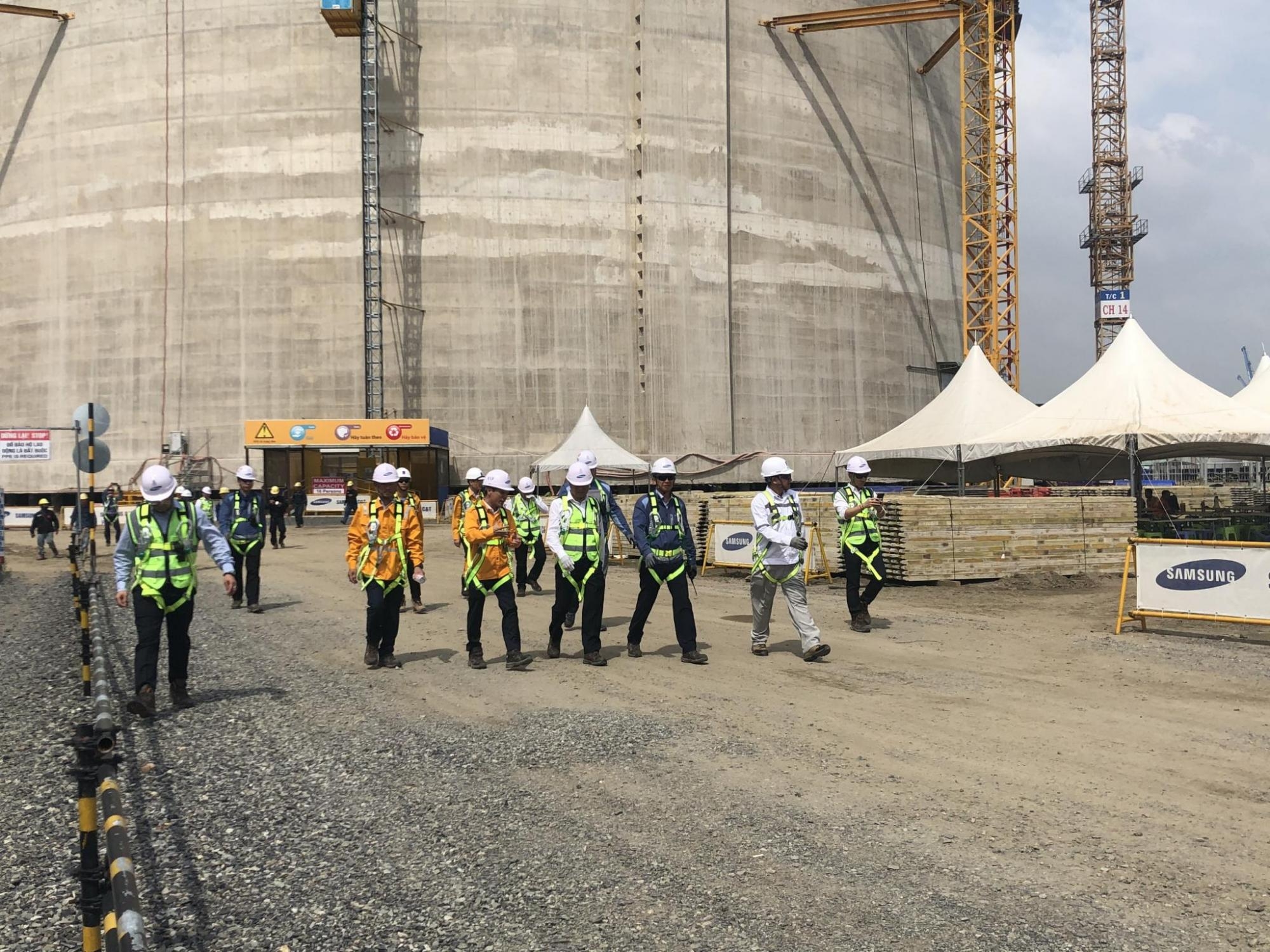 Tổng giám đốc Petrovietnam Lê Mạnh Hùng kiểm tra tiến độ triển khai Dự án kho chứa LNG Thị Vải