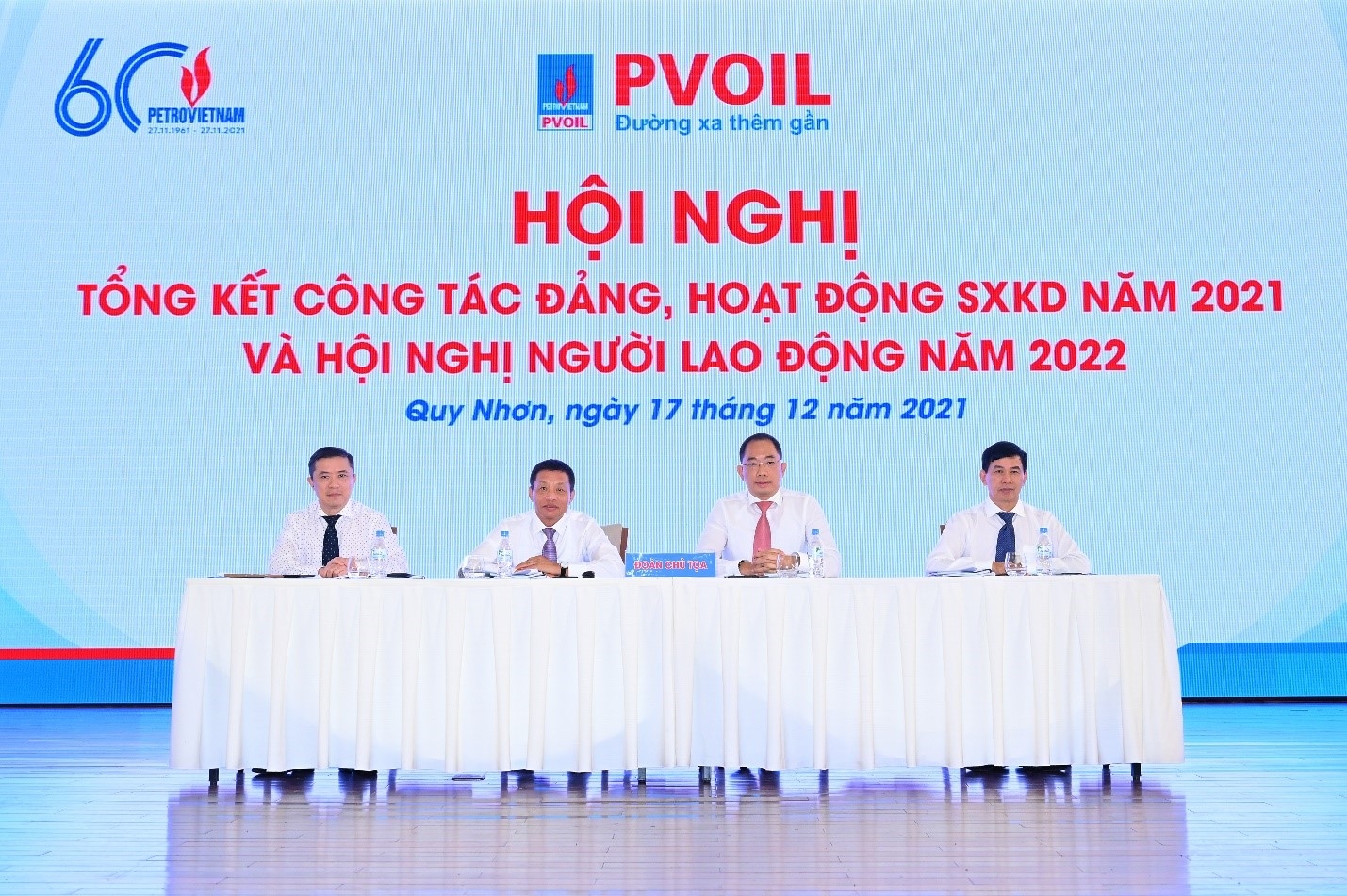 Đoàn Chủ tọa điều hành Hội nghị
