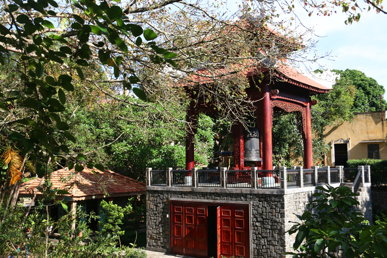 Du xuân vãng cảnh chùa Du xuân vãng cảnh chùa