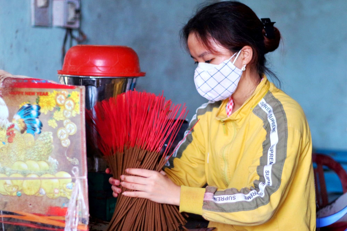 Mưa lạnh kéo dài, làng hương xứ Quảng vẫn chạy đua cùng Tết - 1 Mưa lạnh kéo dài, làng hương xứ Quảng vẫn chạy đua cùng Tết - 1