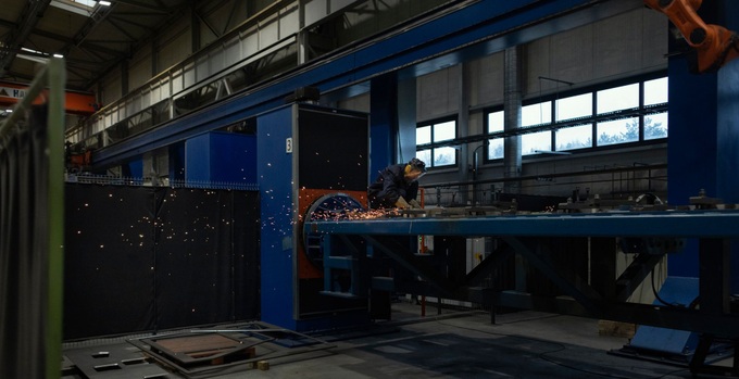 Bên trong nhà xưởng bí mật ở Ba Lan giúp Ukraine hồi sinh vũ khí - 1