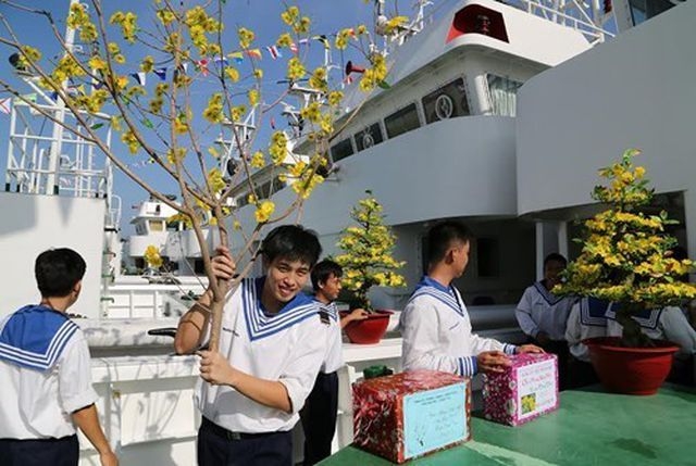 don xuan tren nhung ngoi nha giua bien khoi