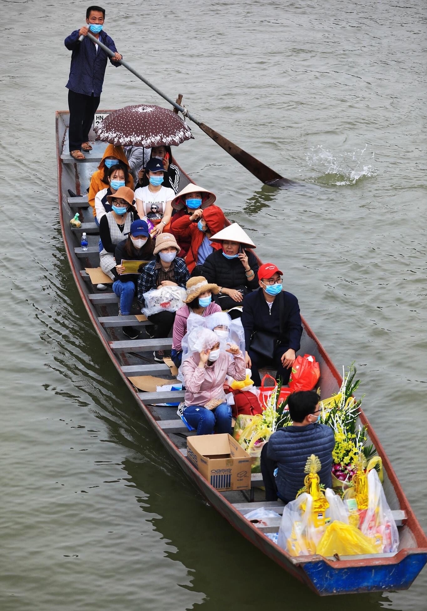Trẩy hội chùa Hương “mùa Covid-19”