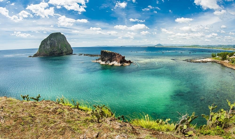 Hòn Yến - Thiên đường san hô trên cạn