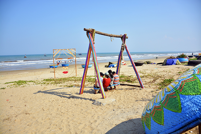 Đến Cảnh Dương ngắm đường tranh bích họa