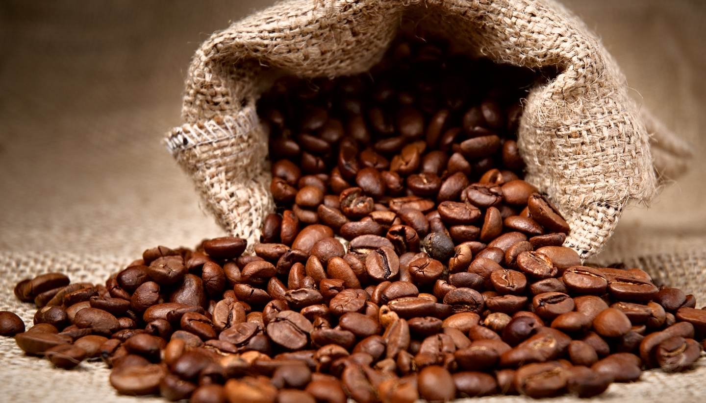 Giá cà phê hôm nay ngày 26/7: Robusta và Arabica diễn biến trái chiều