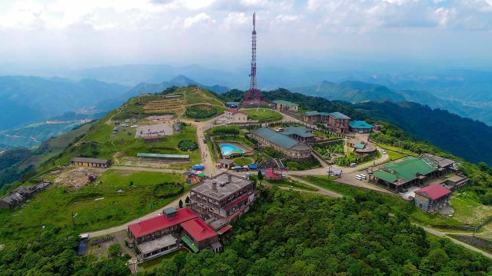 Khu du lịch Mẫu Sơn.