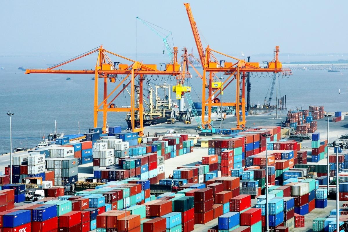 Xuất nhập khẩu 10 tháng vượt 537 tỷ USD