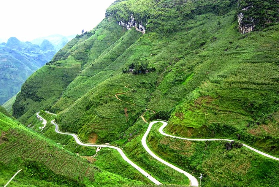Những đỉnh núi thiên đường săn mây ở Hà Giang Những đỉnh núi thiên đường săn mây ở Hà Giang