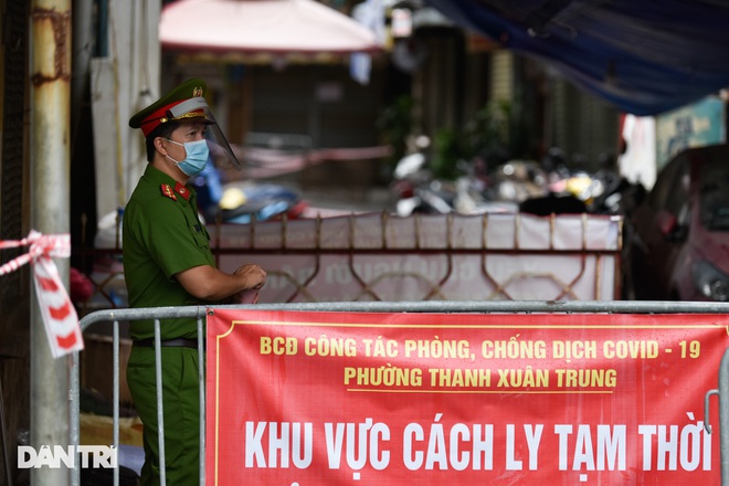 Ổ dịch Thanh Xuân Trung: Bài học lớn từ tình trạng trong lỏng, ngoài chặt - 4
