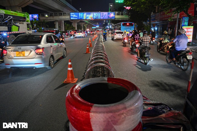 Người dân kỳ vọng dải phân cách cứng sẽ giải cứu đường Nguyễn Trãi - 1 Người dân kỳ vọng dải phân cách cứng sẽ giải cứu đường Nguyễn Trãi - 1
