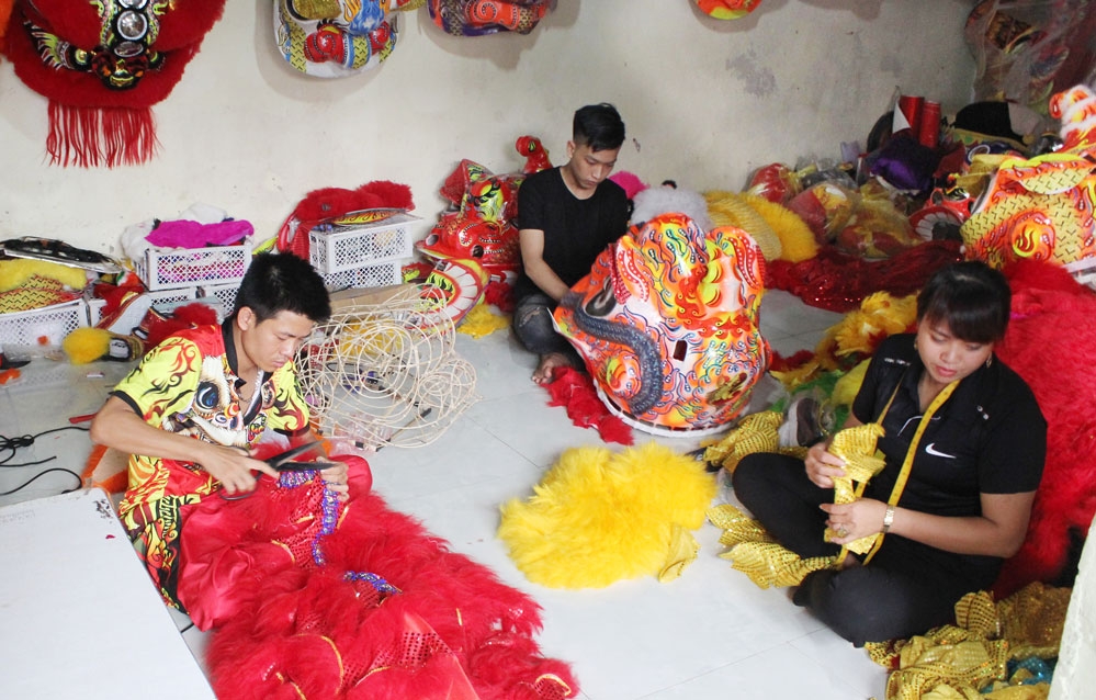 Giữ hồn dân tộc qua đồ chơi trung thu