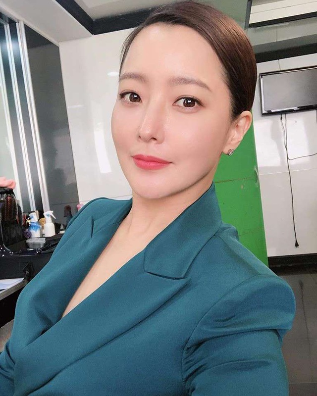 Kim Hee Sun - Mỹ nhân nhận mình đẹp hơn Song Hye Kyo, Kim Tae Hee - 25