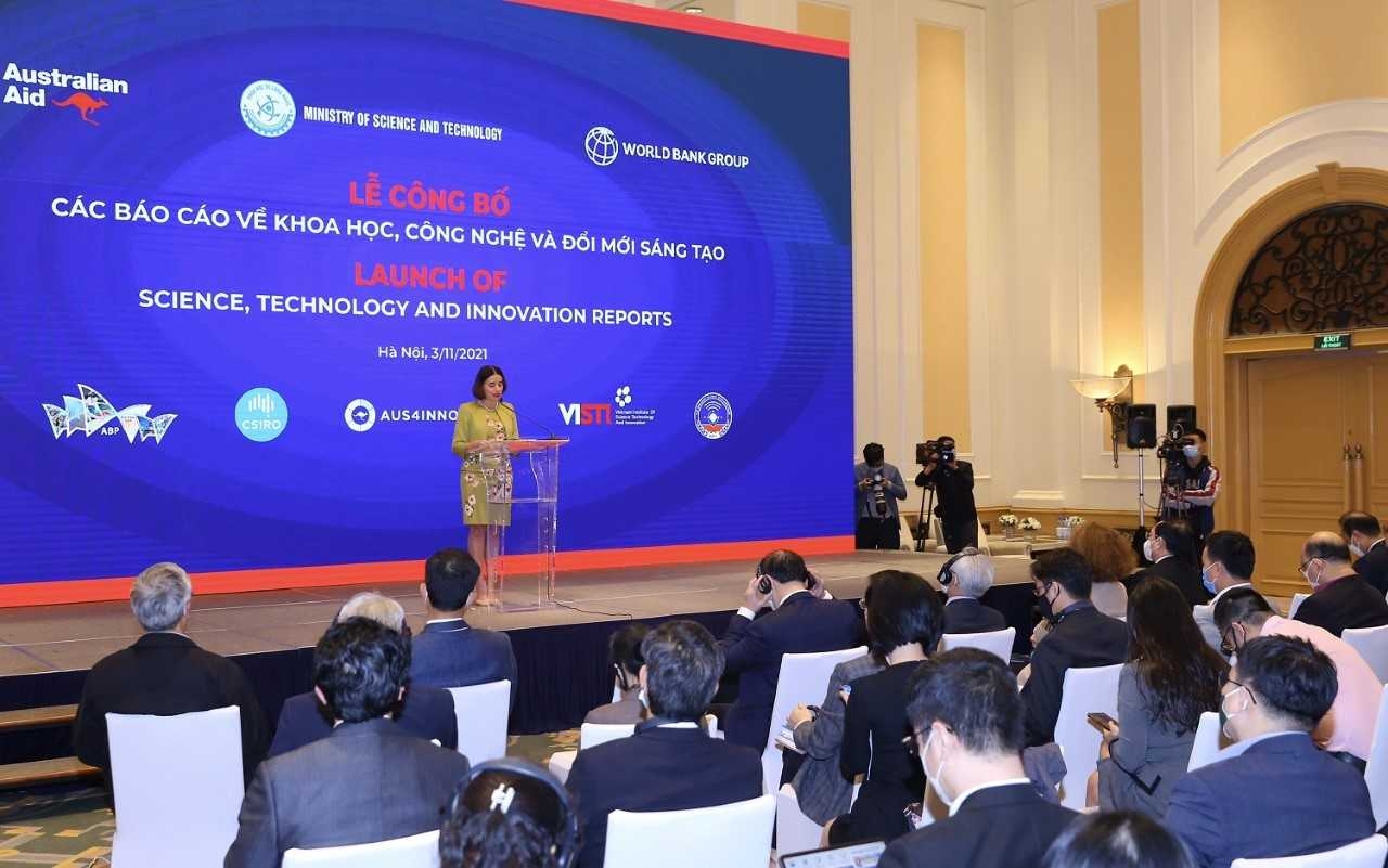 Toàn cảnh lễ công bố.