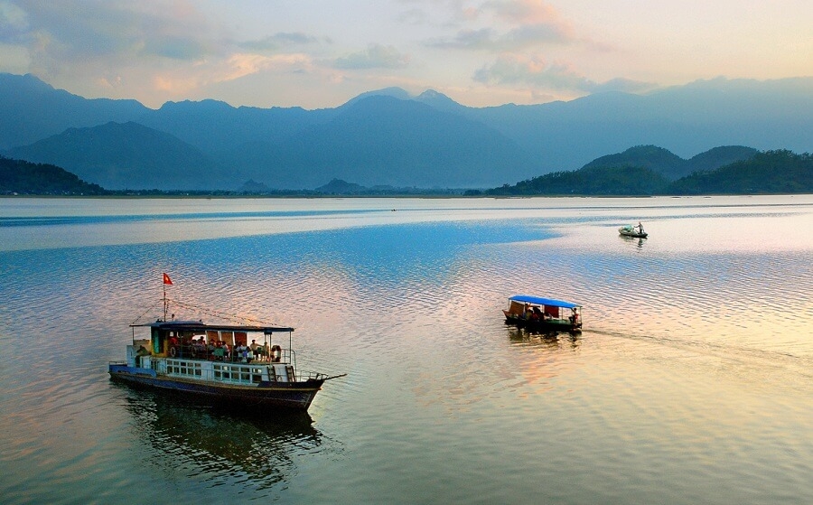 10 điểm du lịch nổi tiếng của 