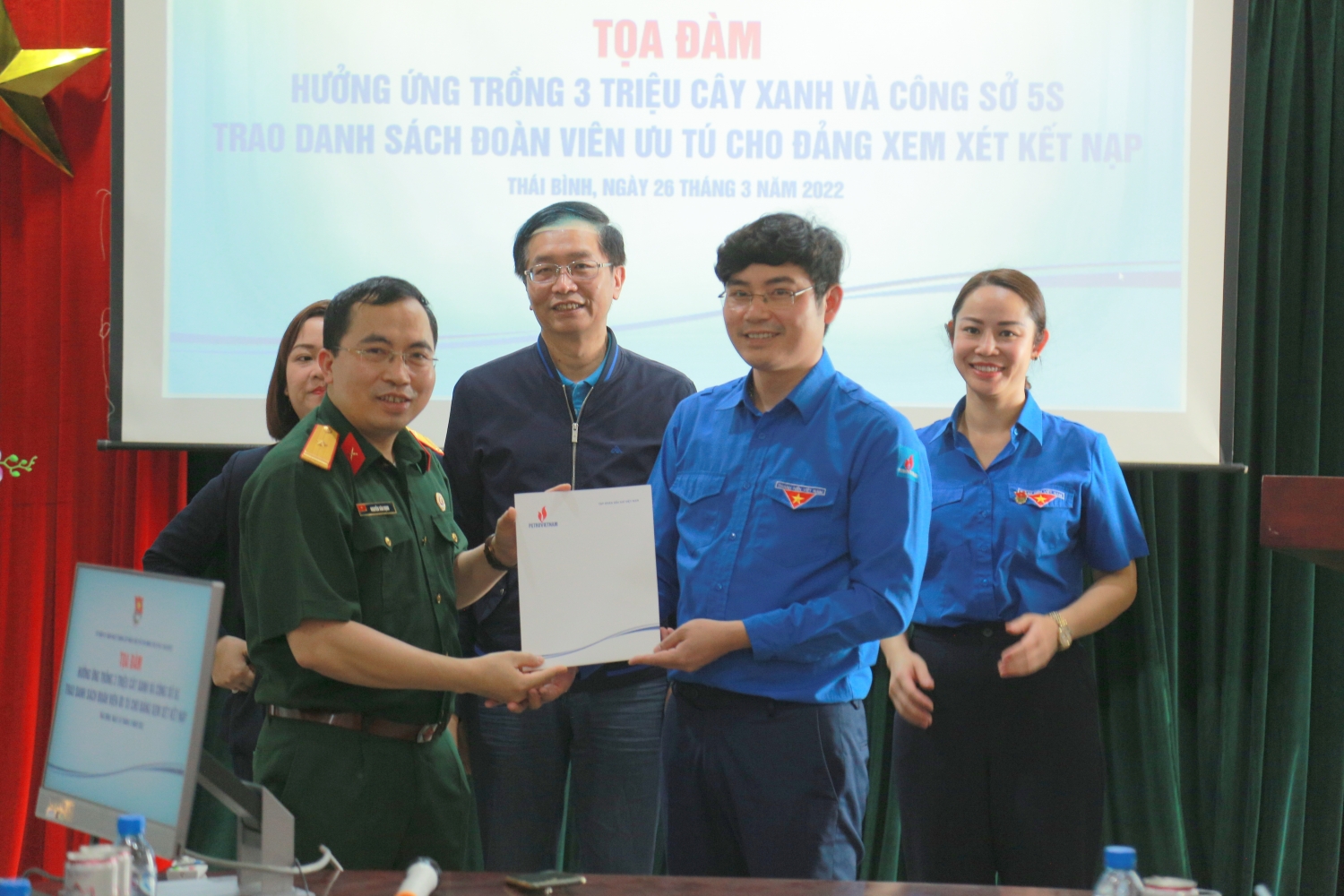 Đoàn Thanh niên cơ quan Tập đoàn: Tổ chức Toạ đàm hưởng ứng trồng 3 triệu cây xanh và công sở 5S