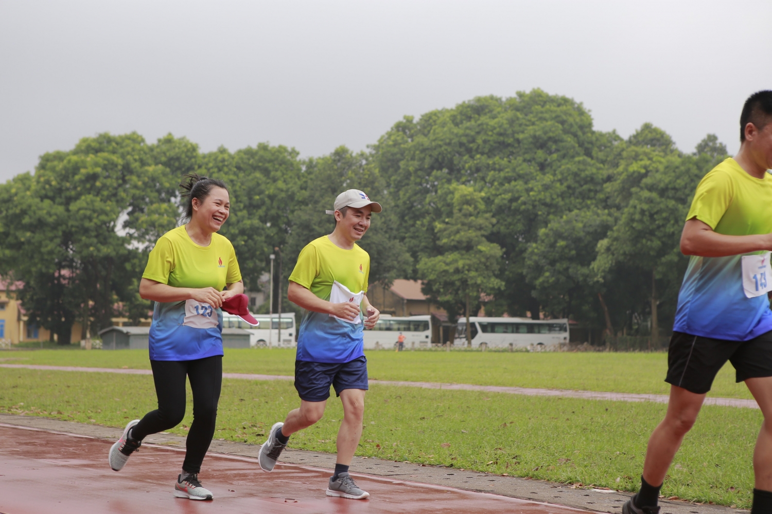 Sôi nổi tranh tài nhiều bộ môn tại Hội thao Cơ quan Tập đoàn lần thứ II