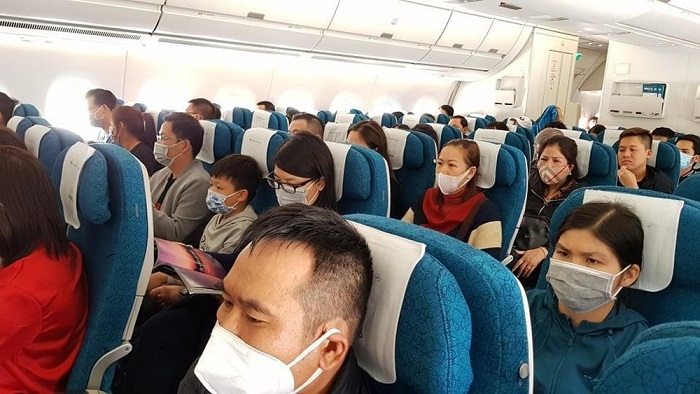 Người tiêm vắc xin không phải xét nghiệm Covid-19 khi đi máy bay, tàu hỏa