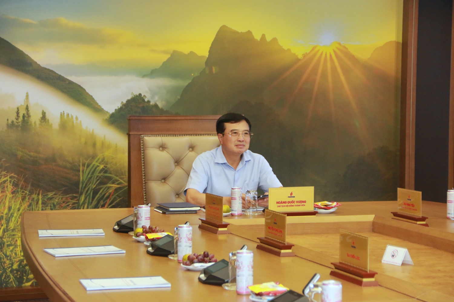 Biến động thị trường và các giải pháp tăng cường hiệu quả sản xuất kinh doanh của Petrovietnam