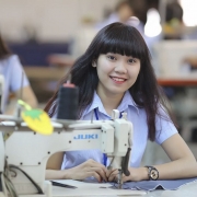 Doanh nghiệp dệt may từng bước đẩy mạnh sản xuất