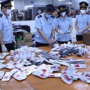 Kiên quyết đấu tranh với tội phạm buôn lậu, gian lận thương mại