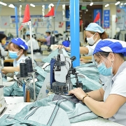 Ngành dệt may vượt khó, xuất khẩu năm 2021 ước đạt 39 tỷ USD