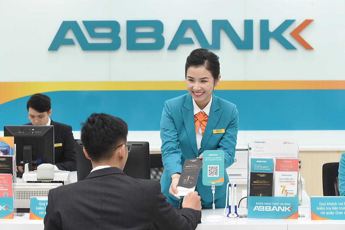 Tin ngân hàng ngày 5/3: SHB tặng tài khoản số đẹp và hàng loạt siêu ưu đãi dành cho khách hàng cá nhân