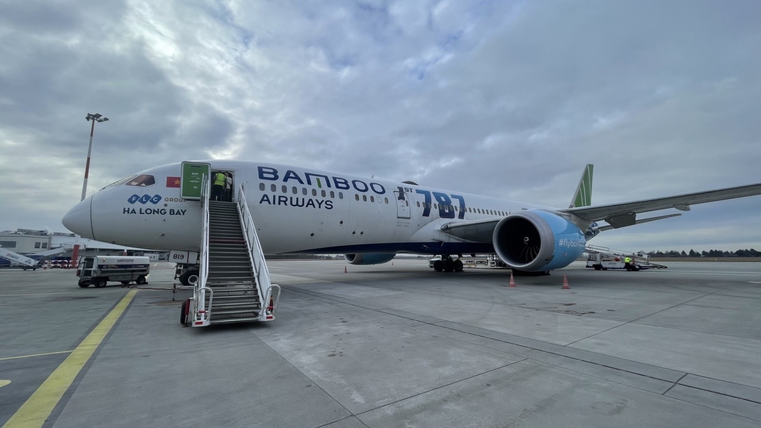 300 người Việt ở Ukraine đã về nước an toàn trên chuyến bay của Bamboo Airways ngày 10/3