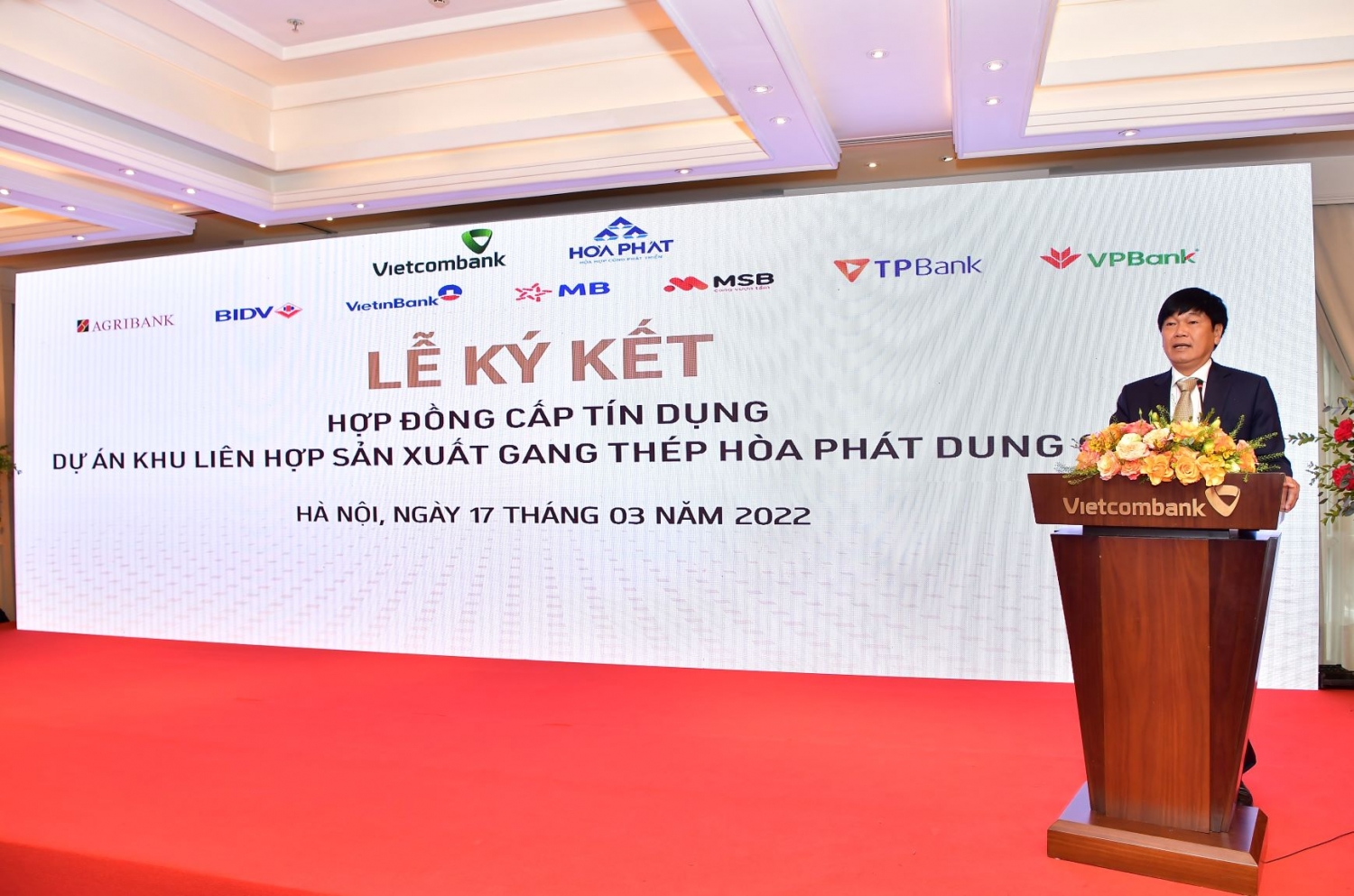 Tin ngân hàng ngày 18/3: 8 ngân hàng cấp 35 nghìn tỷ đồng cho dự án gang thép lớn nhất của Hòa Phát tại Dung Quất Tin ngân hàng ngày 18/3: 8 ngân hàng cấp 35 nghìn tỷ đồng cho dự án gang thép lớn nhất của Hòa Phát tại Dung Quất