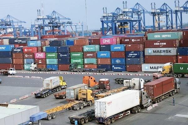Tổng trị giá xuất nhập khẩu hàng hóa đạt hơn 32 tỷ USD trong nửa đầu tháng 4