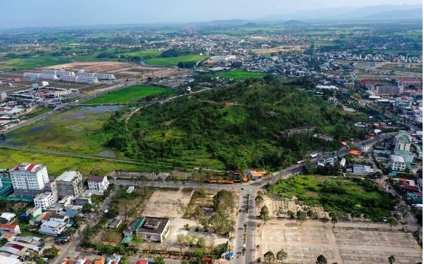 Tin bất động sản ngày 13/8: Bình Dương xử phạt nhiều dự án huy động vốn trái phép Tin bất động sản ngày 13/8: Bình Dương xử phạt nhiều dự án huy động vốn trái phép