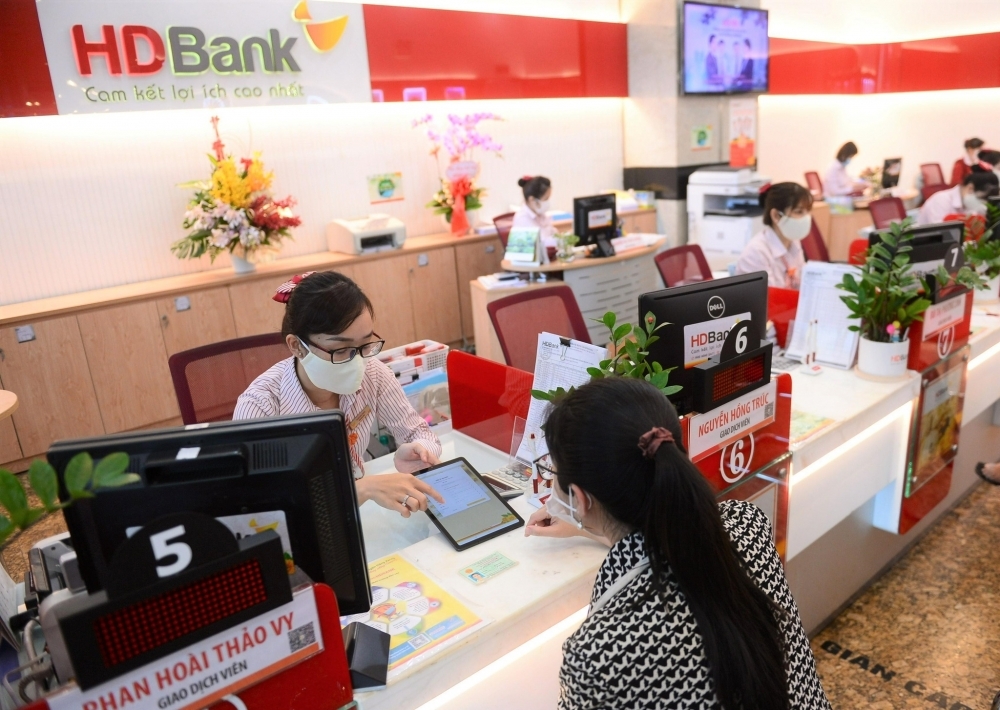 Tin ngân hàng nổi bật trong tuần qua: NHNN có thể phải mở room tín dụng lên mức 16% Tin ngân hàng nổi bật trong tuần qua: NHNN có thể phải mở room tín dụng lên mức 16%