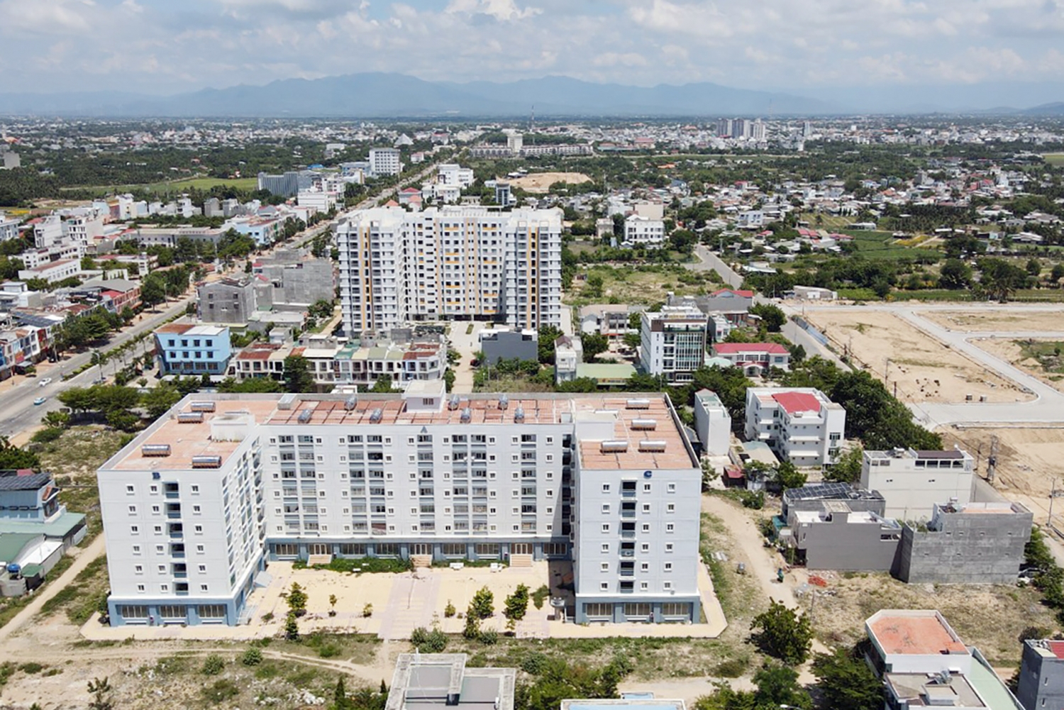 Tin bất động sản ngày 19/10: Khánh Hòa phê duyệt 182 dự án nhà ở thương mại năm 2022 Tin bất động sản ngày 19/10: Khánh Hòa phê duyệt 182 dự án nhà ở thương mại năm 2022