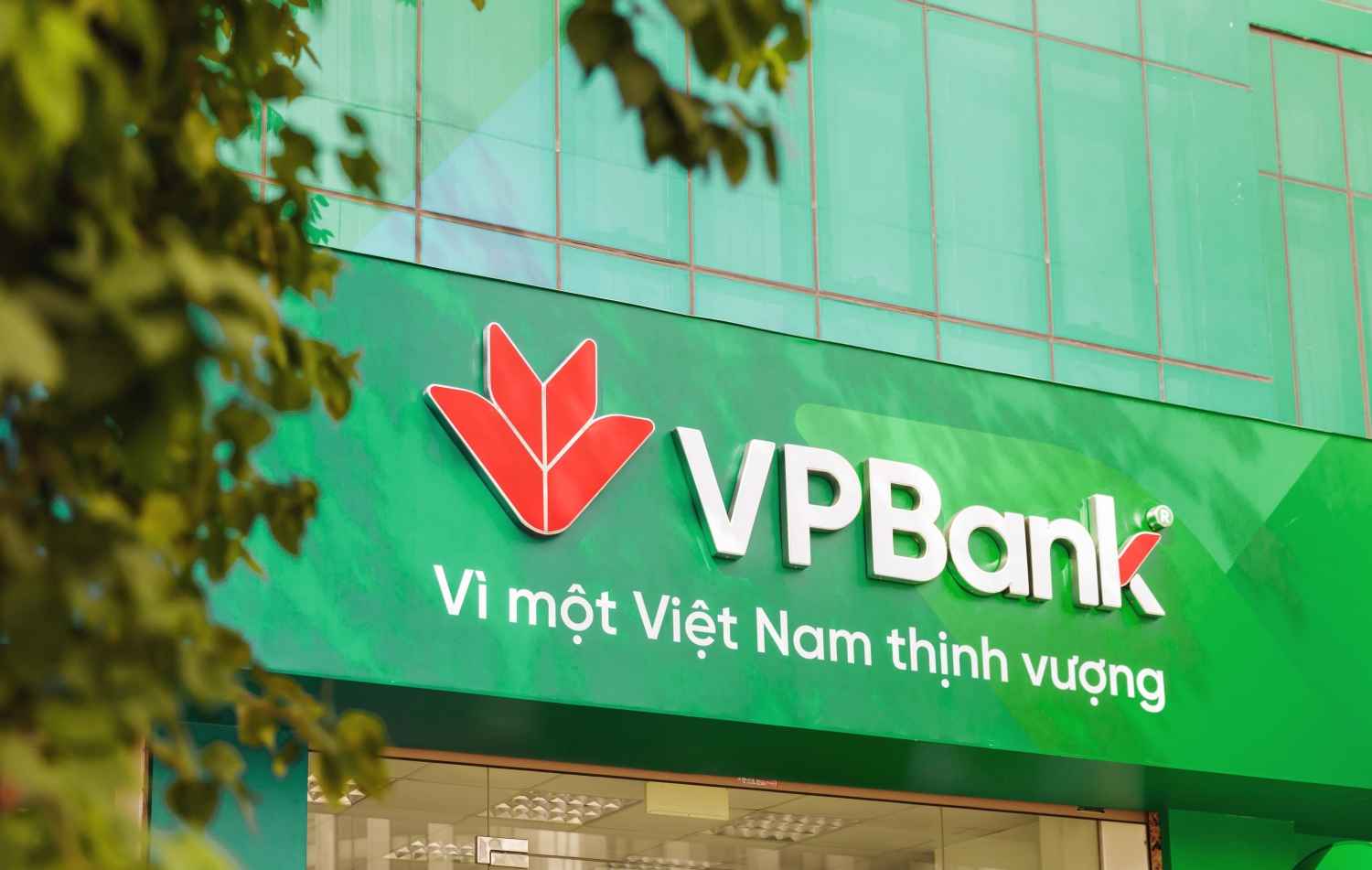 Tin ngân hàng ngày 5/11: VPBank sắp lấy ý kiến cổ đông về việc mua cổ phiếu quỹ Tin ngân hàng ngày 5/11: VPBank sắp lấy ý kiến cổ đông về việc mua cổ phiếu quỹ