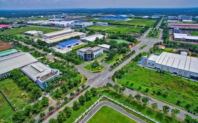 Tin ngân hàng ngày 31/12: Vì sao ngân hàng đẩy mạnh thanh lý bất động sản khu công nghiệp? Tin ngân hàng ngày 31/12: Vì sao ngân hàng đẩy mạnh thanh lý bất động sản khu công nghiệp?