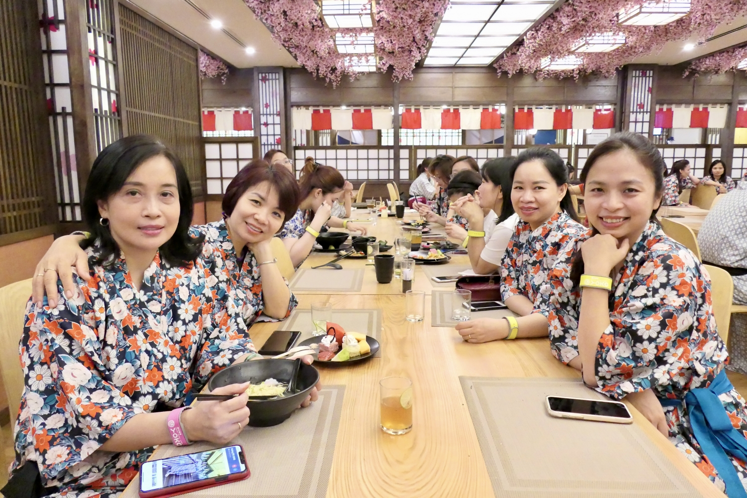 Các nữ Công đoàn viên trải nghiệm văn hoá ẩm thực tại 