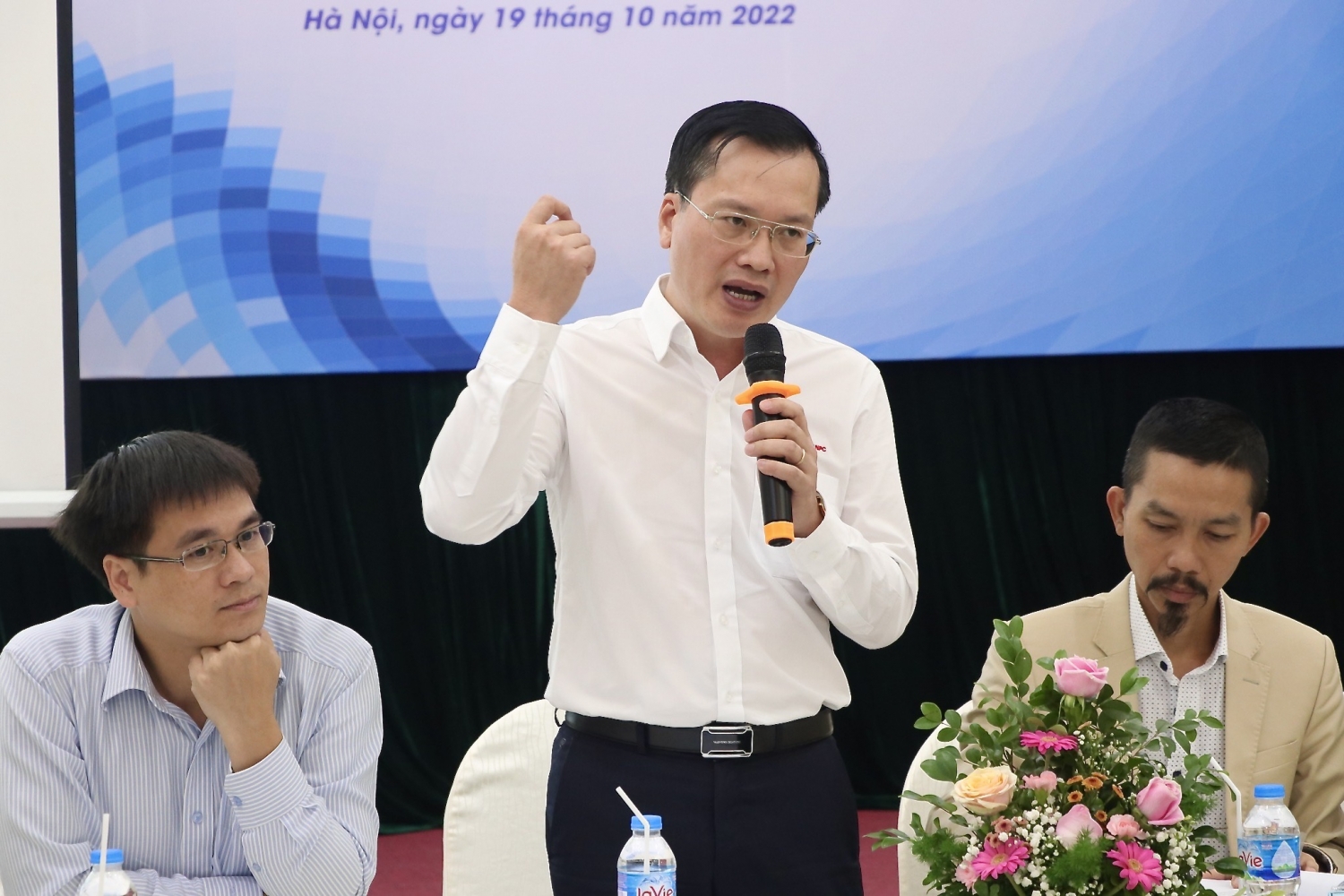 PGS.TS. Bùi Xuân Hồi, Chuyên gia về Kinh tế năng lượng, Giảng viên cao cấp trường Đại học Bách khoa Hà Nội