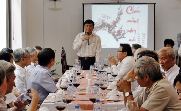 gap mat nguyen lanh dao dau khi qua cac thoi ky phia nam