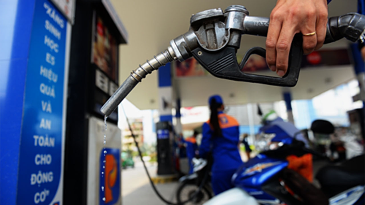 Sắp thanh tra các doanh nghiệp đầu mối xăng dầu