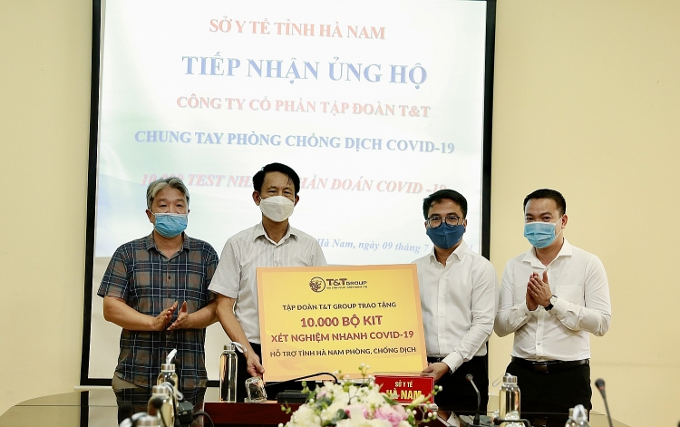 T&T Group hỗ trợ trên 180.000 bộ kit xét nghiệm nhanh COVID-19 giúp các địa phương phòng, chống dịch